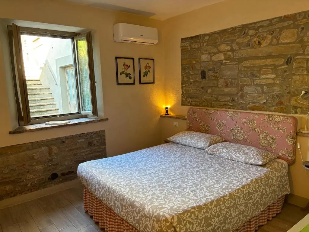 Camera Matrimoniale, agriturismo Uva Matta a Vigolzone (foto 4)