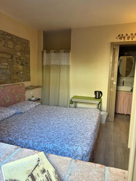 Camera Matrimoniale, agriturismo Uva Matta a Vigolzone (foto 7)