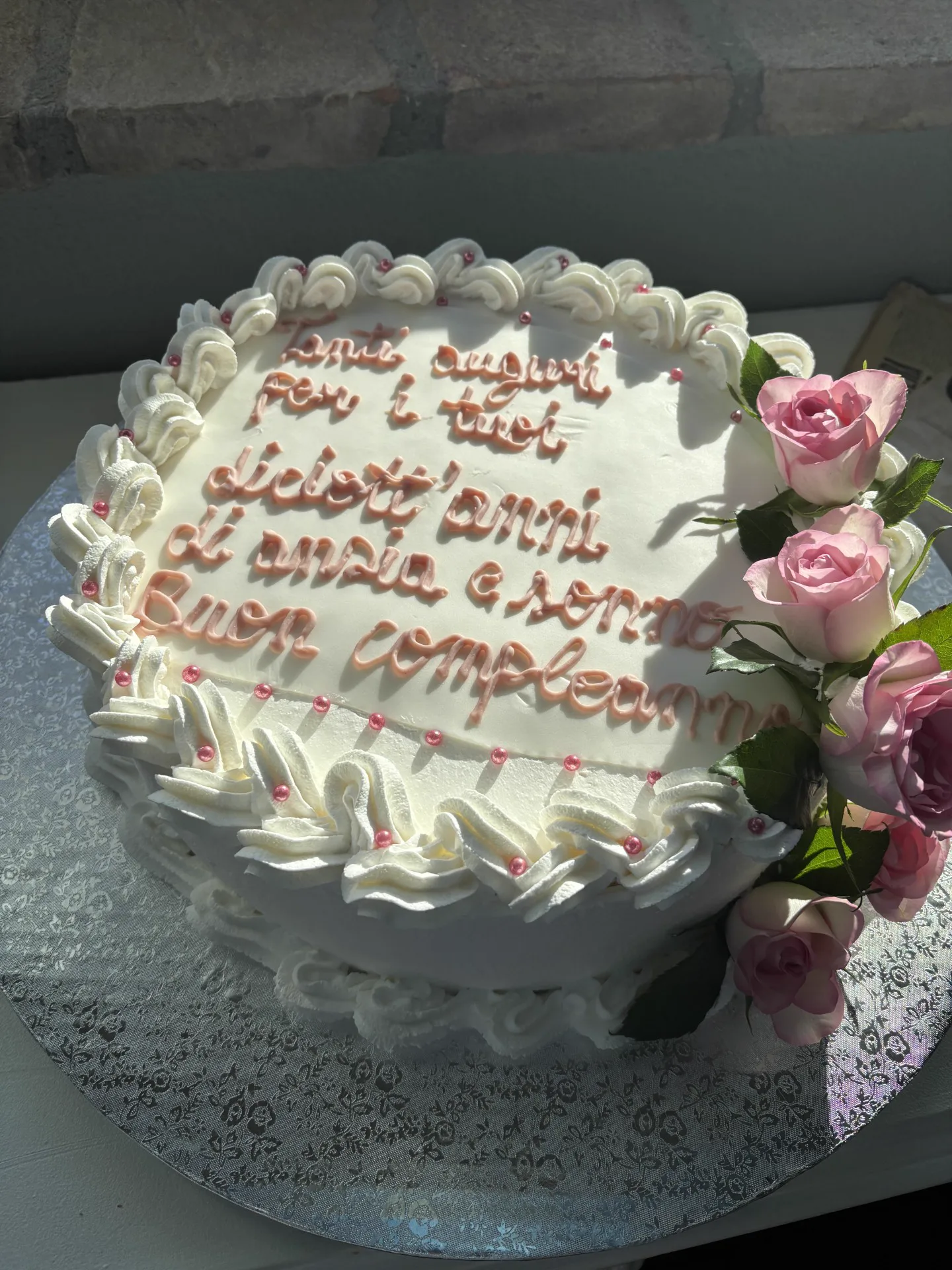 Torta per un diciottesimo compleanno, agriturismo uva Matta